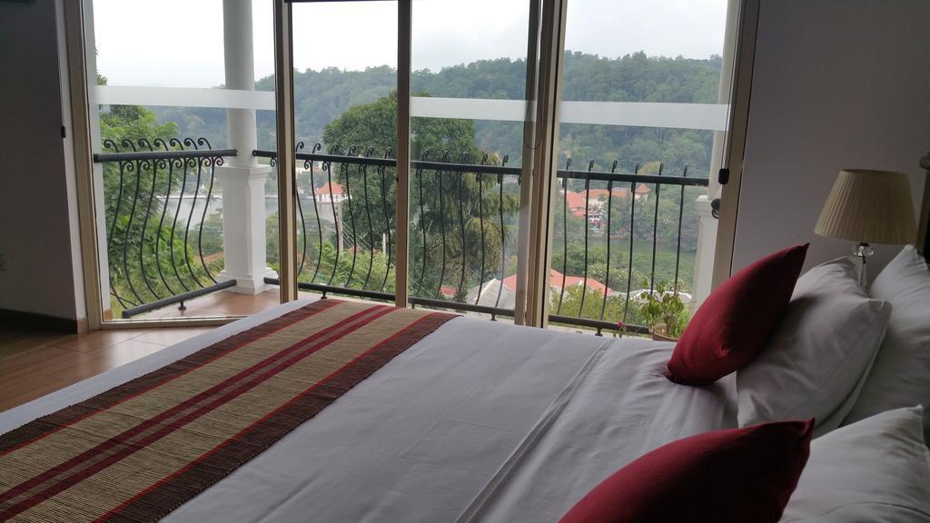 36 Bed & Breakfast Канді Екстер'єр фото