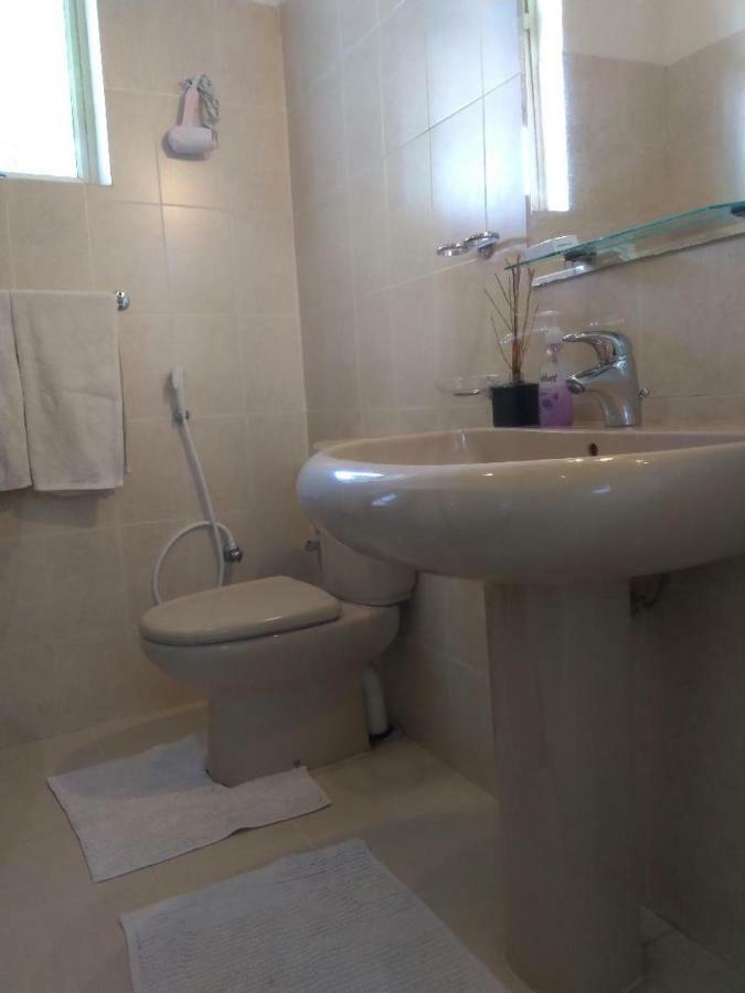 36 Bed & Breakfast Канді Екстер'єр фото